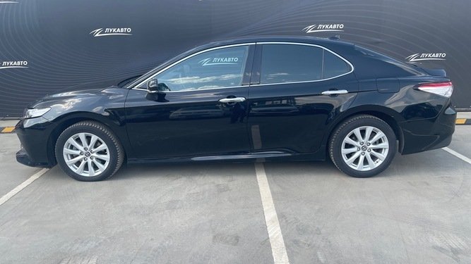 Camry, VIII (XV70)