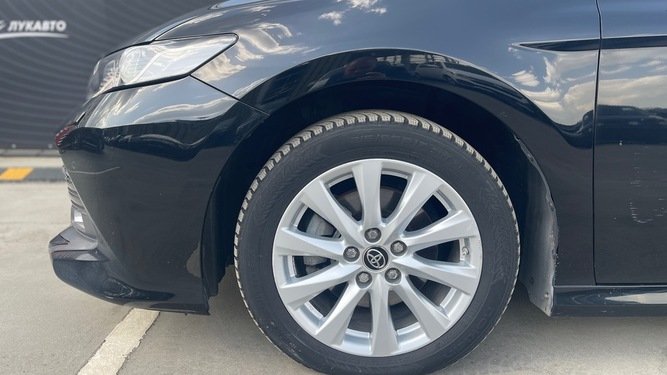 Camry, VIII (XV70)