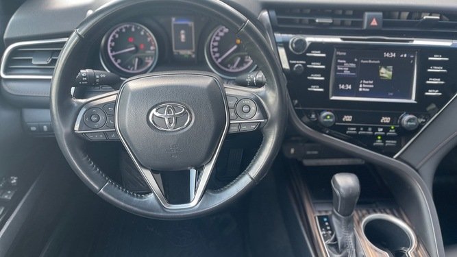 Camry, VIII (XV70)