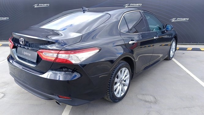 Camry, VIII (XV70)