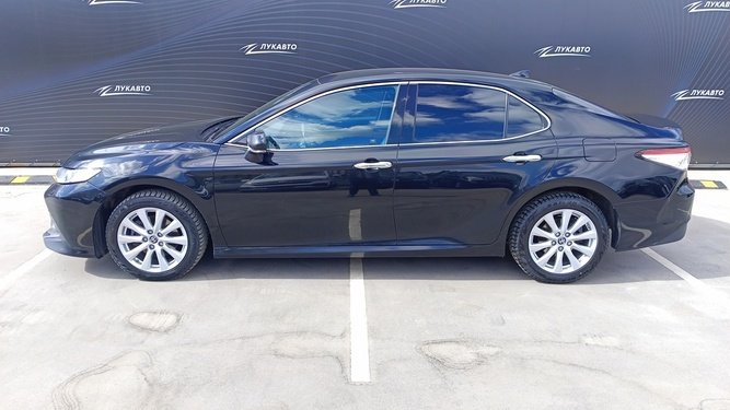 Camry, VIII (XV70)