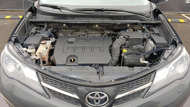 RAV4, IV (XA40)