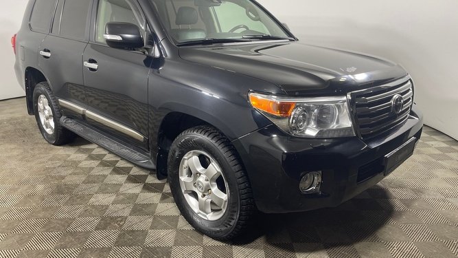 Land Cruiser, 200 Series