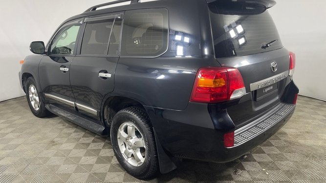 Land Cruiser, 200 Series