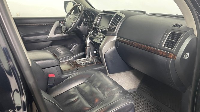 Land Cruiser, 200 Series