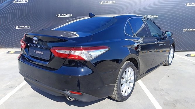 Camry, VIII (XV70)