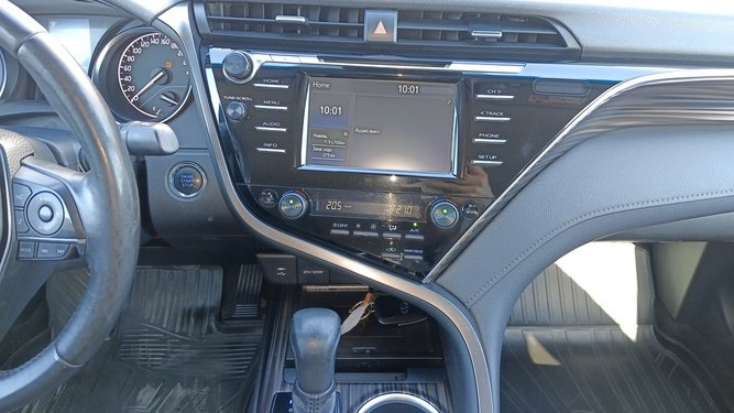 Camry, VIII (XV70)