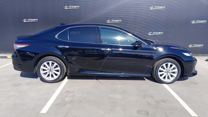Camry, VIII (XV70)