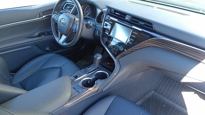 Camry, VIII (XV70)