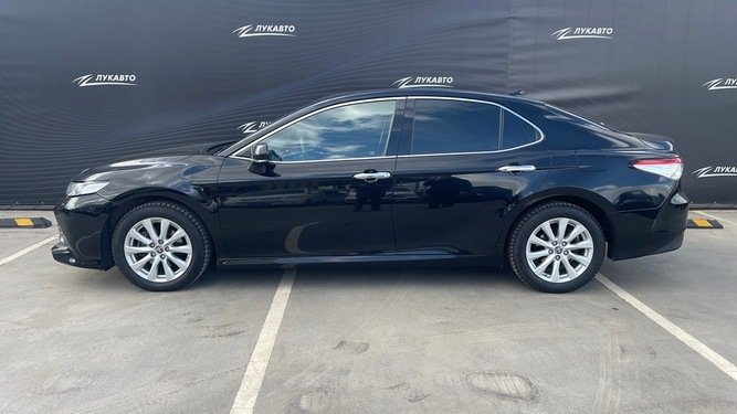 Camry, VIII (XV70)