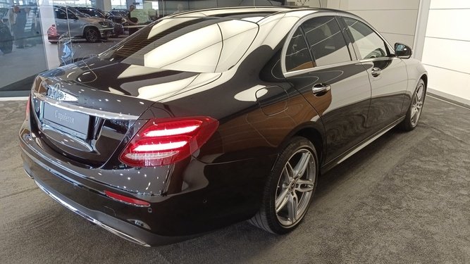 E 200 4MATIC