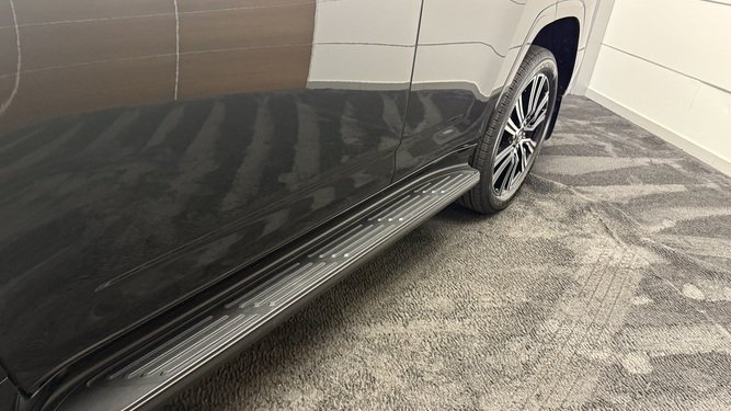 Lexus LX, IV