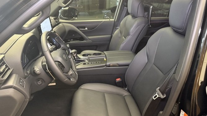 Lexus LX, IV