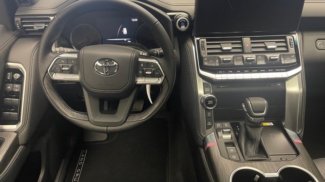 Toyota Land Cruiser, 300 Series