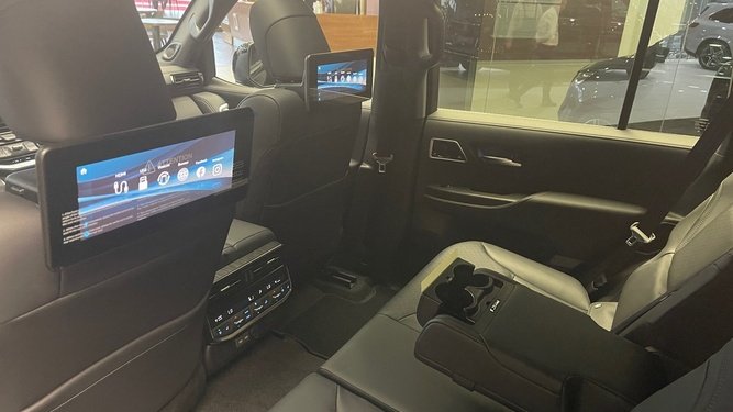 Toyota Land Cruiser, 300 Series