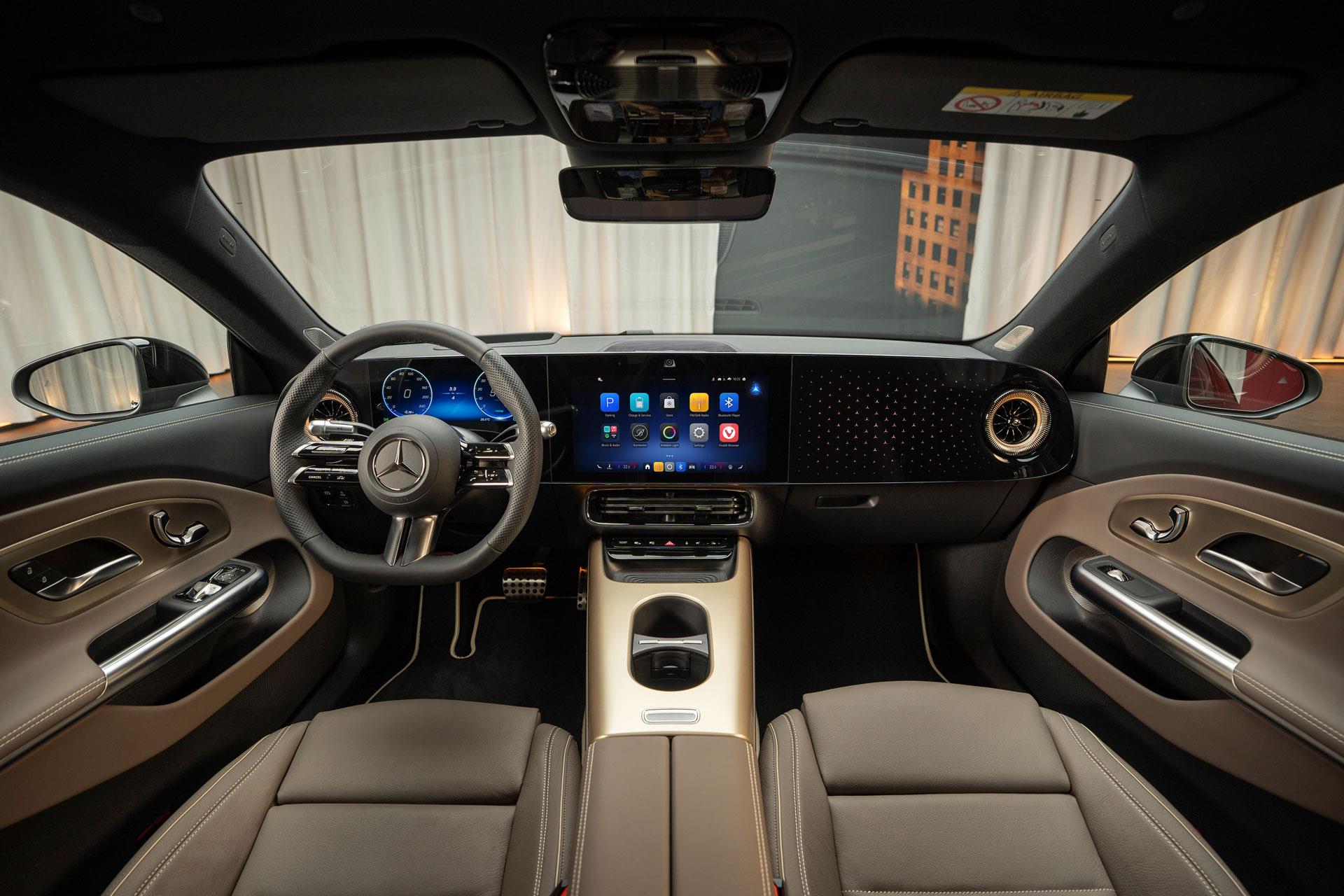 Особенности интерьера Mercedes-Benz CLA купе